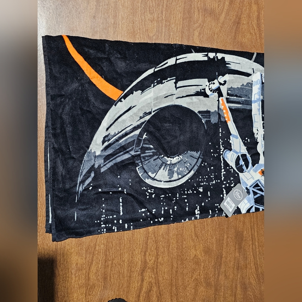 Star Wars Black and Orange Towel - Picture 3 of 11
